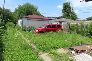 8628 S Parnell Ave, Chicago, IL 60620 - Photo 4
