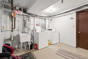 909 Buccaneer Dr, Schaumburg, IL 60173 - Photo 20
