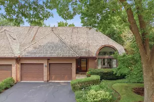 68 Godair Dr, Hinsdale, IL 60521 - Photo 1