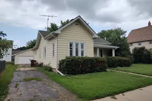 606 E Perry St, Belvidere, IL 61008 - Photo 2