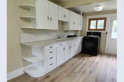 606 E Perry Street, Belvidere, IL 61008 - Photo 10