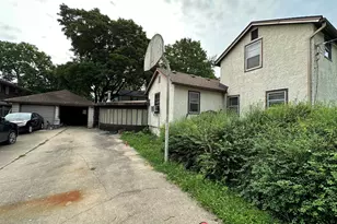 404 E 9th St, Lockport, IL 60441 - Photo 4