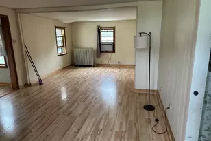 404 E 9th St, Lockport, IL 60441 - Photo 12