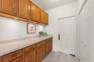 631 Dunhill Ln, Carol Stream, IL 60188 - Photo 8