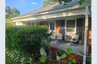 680 Indian Spring Lane, Buffalo Grove, IL 60089 - Photo 2
