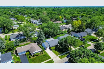 680 Indian Spring Lane, Buffalo Grove, IL 60089 - Photo 18