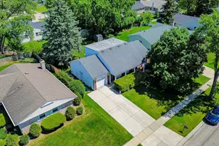680 Indian Spring Ln, Buffalo Grove, IL 60089 - Photo 20
