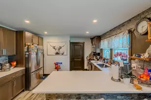 680 Indian Spring Ln, Buffalo Grove, IL 60089 - Photo 6