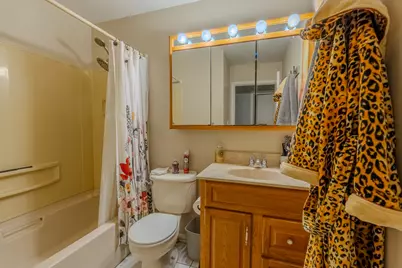 680 Indian Spring Lane, Buffalo Grove, IL 60089 - Photo 12