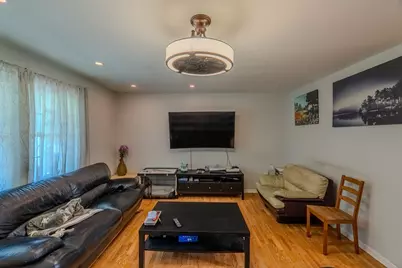 680 Indian Spring Lane, Buffalo Grove, IL 60089 - Photo 4