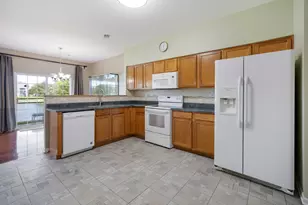 1829 Golden Gate Ln, Naperville, IL 60563 - Photo 10