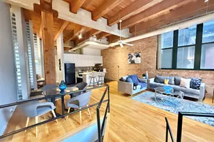 1122 W Newport Ave, Chicago, IL 60657 - Photo 12