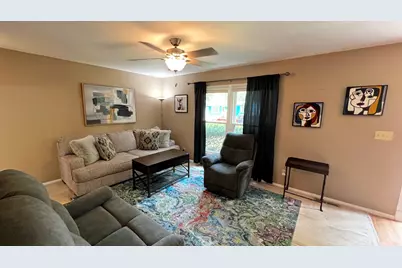 2603 Trafalgar Square, Champaign, IL 61821 - Photo 4