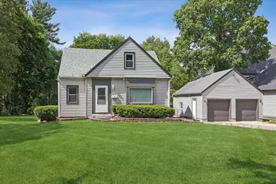334 55th Street, Clarendon Hills, IL 60514 - Photo 1