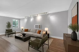 322 W Miner St, Arlington Heights, IL 60005 - Photo 2