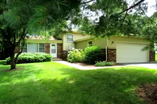 822 Spruce St, Batavia, IL 60510 - Photo 1