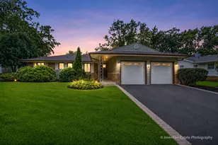 825 Oxford St, Downers Grove, IL 60516 - Photo 2
