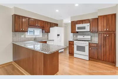 825 Oxford Street, Downers Grove, IL 60516 - Photo 8