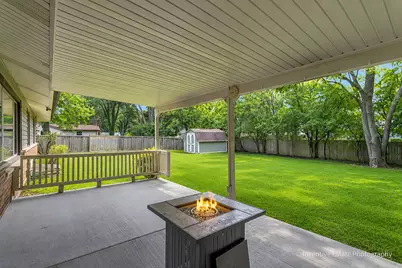 825 Oxford Street, Downers Grove, IL 60516 - Photo 20