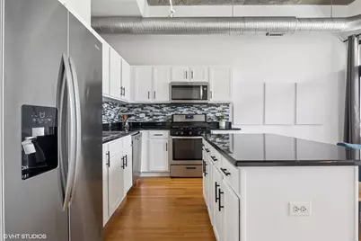 849 N Franklin Street #1405, Chicago, IL 60610 - Photo 8