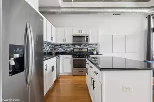 849 N Franklin St, Chicago, IL 60610 - Photo 8