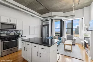 849 N Franklin St, Chicago, IL 60610 - Photo 2