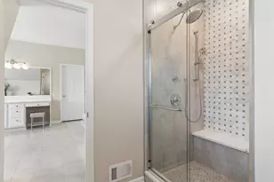 2267 Glouceston Ln, Naperville, IL 60564 - Photo 36