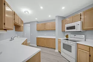 445 Cromwell Cir, Bartlett, IL 60103 - Photo 8