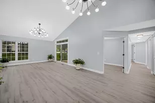 445 Cromwell Cir, Bartlett, IL 60103 - Photo 6