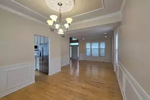 217 Lexington Ct, Grayslake, IL 60030 - Photo 4