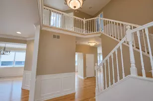 217 Lexington Ct, Grayslake, IL 60030 - Photo 2