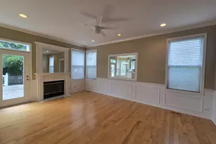 217 Lexington Ct, Grayslake, IL 60030 - Photo 8