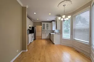 217 Lexington Ct, Grayslake, IL 60030 - Photo 6