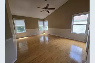 217 Lexington Court, Grayslake, IL 60030 - Photo 12