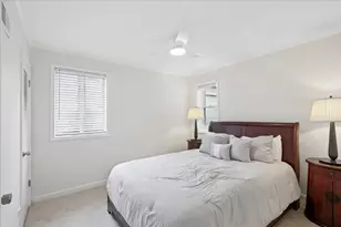 648 E Rockland Rd, Libertyville, IL 60048 - Photo 10