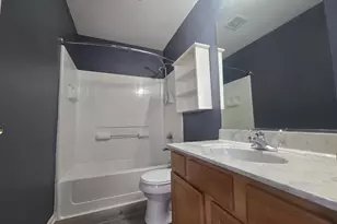 2265 W Bentley Ln, Round Lake, IL 60073 - Photo 14