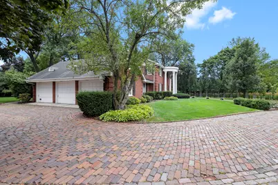 32 Chatham Lane, Oak Brook, IL 60523 - Photo 2