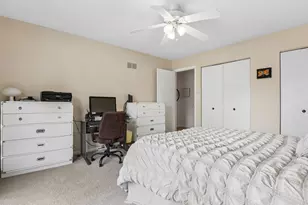 2417 Salceda Dr, Northbrook, IL 60062 - Photo 16