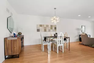 2417 Salceda Dr, Northbrook, IL 60062 - Photo 10