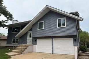 716 Kemah Ln, Schaumburg, IL 60193 - Photo 1