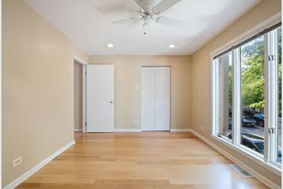 1069 S Park Terrace #205, Chicago, IL 60605 - Photo 12