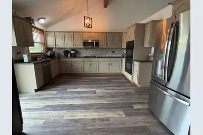 24363 S Independence Boulevard, Crete, IL 60417 - Photo 6