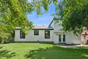 17618 Stonebridge Dr, Hazel Crest, IL 60429 - Photo 20