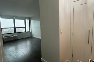 5100 N Marine Dr, Chicago, IL 60640 - Photo 8