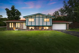 5501 S Washington St, Hinsdale, IL 60521 - Photo 1