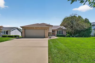 2730 Kingsway Avenue, New Lenox, IL 60451 - Photo 2