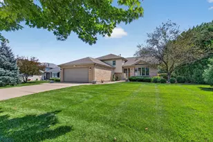 2730 Kingsway Ave, New Lenox, IL 60451 - Photo 1
