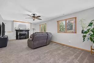 2730 Kingsway Ave, New Lenox, IL 60451 - Photo 16