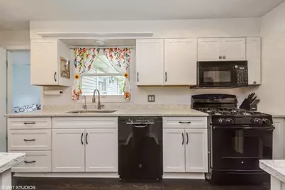 6206 Hilly Way, Cary, IL 60013 - Photo 10