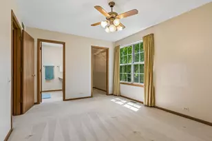 1651 College Green Dr, Elgin, IL 60123 - Photo 12